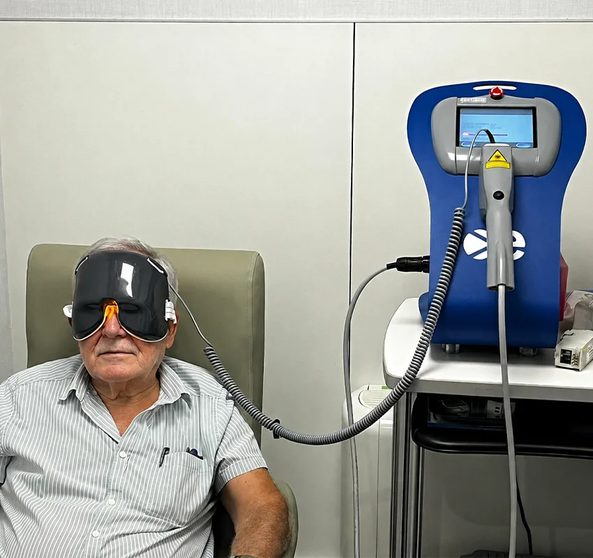 Analizando Fotobiomodulación a un paciente del Dr Ali