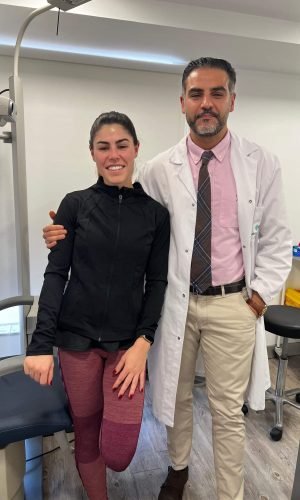 Cirugía refractiva 24 Happy patient 150% vision post Refractive Surgery.